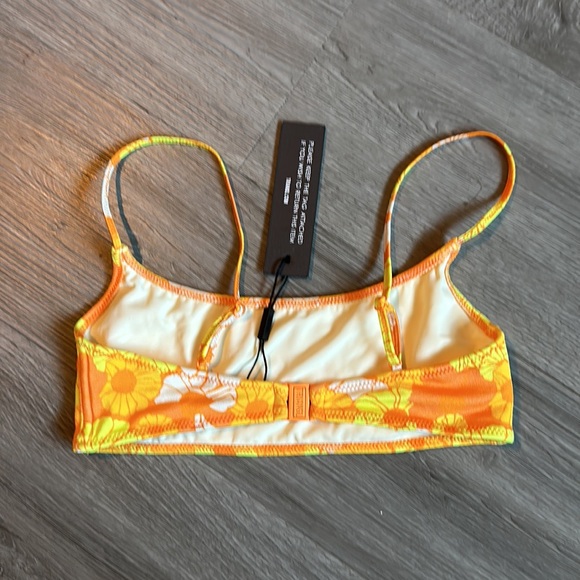 Orange floral Cheeky coverage bottom with top swimsuit set. - Picture 11 of 12